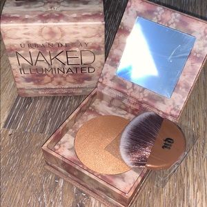 Naked Highlighter! NWT Brush Included!